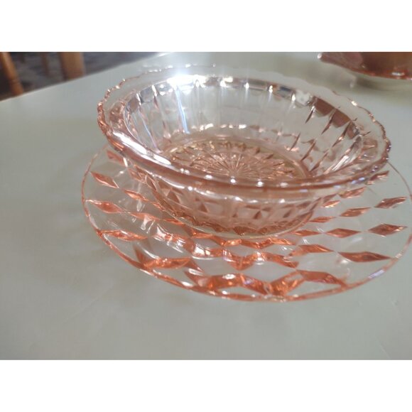 Jeannette Pink WINDSOR DIAMOND 4 1/2 Inch FRUIT BOWL & 6" Under Plate - Picture 5 of 10